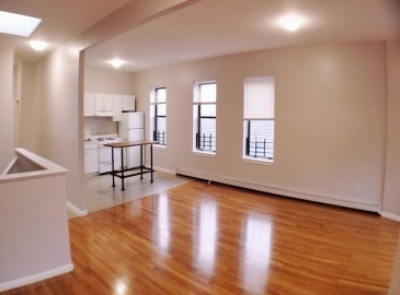 32 Hartwell, Boston, Massachusetts, 3 Bedrooms Bedrooms, 6 Rooms Rooms,1.5 BathroomsBathrooms,Residential Lease,For Rent,Hartwell,73379788