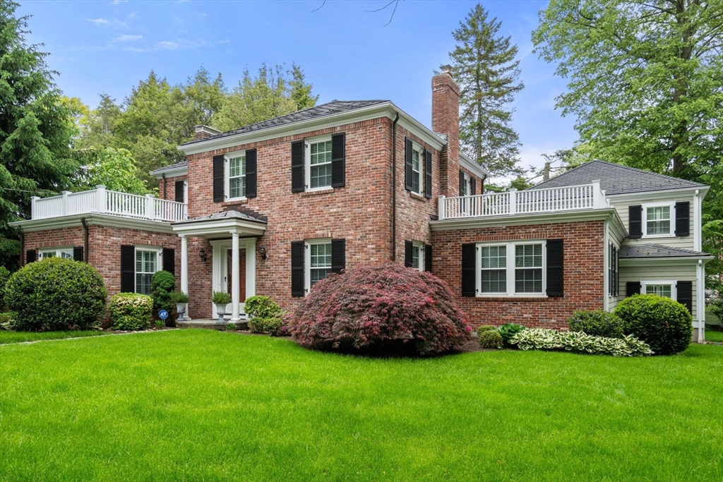 59 Village Hill Rd, Belmont, Massachusetts, 4 Bedrooms Bedrooms, 8 Rooms Rooms,4.5 BathroomsBathrooms,Residential,For Sale,Village Hill Rd,73380031