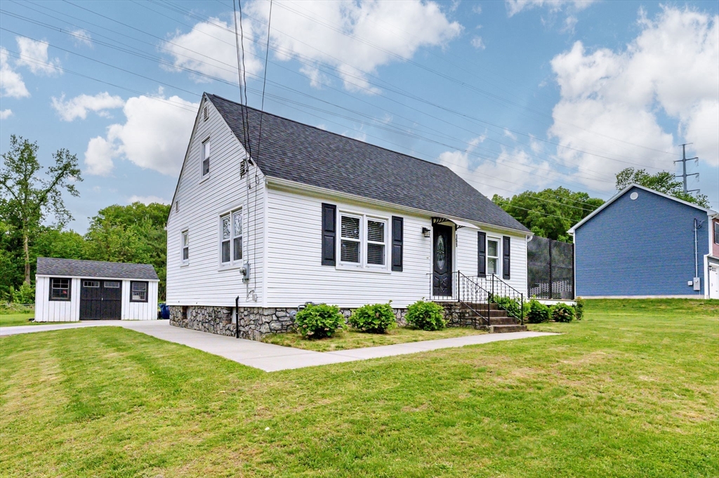 151 Labelle St, West Springfield, Massachusetts, 3 Bedrooms Bedrooms, 7 Rooms Rooms,1 BathroomBathrooms,Residential,For Sale,Labelle St,73380068