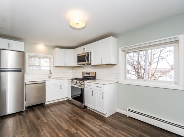 46 Bolton Street, Waltham, Massachusetts, 2 Bedrooms Bedrooms, 4 Rooms Rooms,1 BathroomBathrooms,Residential Lease,For Rent,Bolton Street,73380133