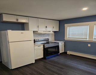 27 Pleasant St., Leominster, Massachusetts, 3 Bedrooms Bedrooms, 5 Rooms Rooms,1 BathroomBathrooms,Residential Lease,For Rent,Pleasant St.,73380316