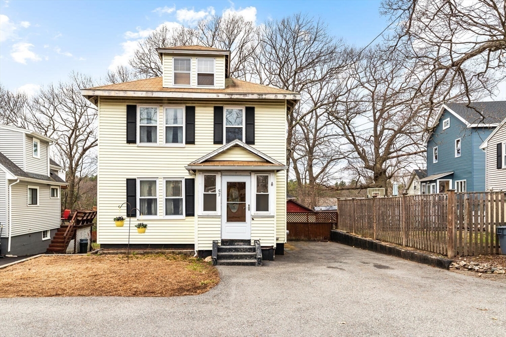 57 Taft St, Medford, Massachusetts, 3 Bedrooms Bedrooms, 8 Rooms Rooms,2 BathroomsBathrooms,Residential,For Sale,Taft St,73380187