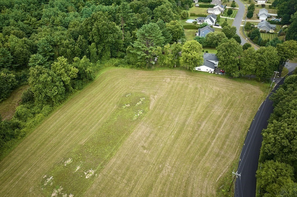 116 East St, Southampton, Massachusetts, ,Land,For Sale,East St,73028751