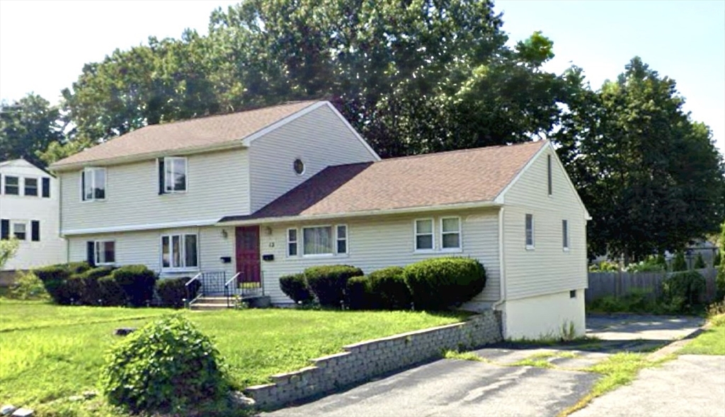 13 Ridgewood Cir, Lawrence, New York, 4 Bedrooms Bedrooms, 11 Rooms Rooms,2.5 BathroomsBathrooms,Residential Income,For Sale,Ridgewood Cir,73377212