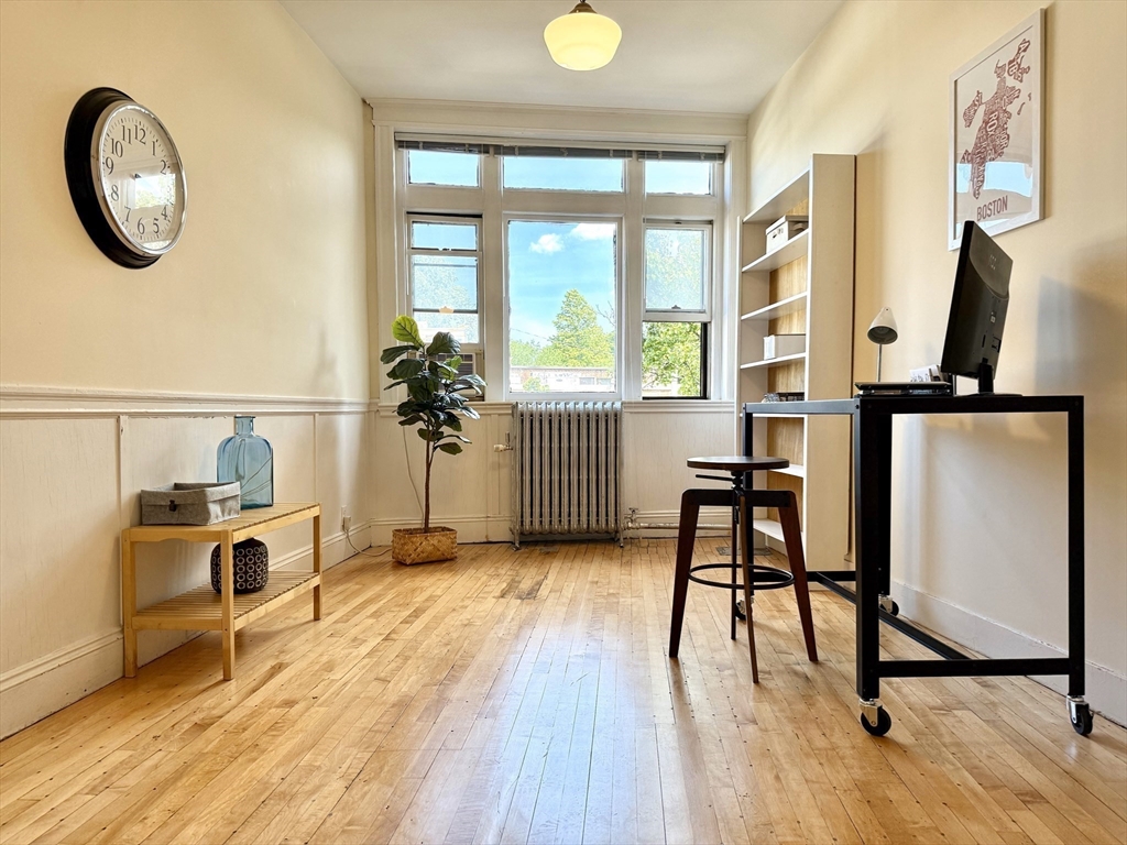 685 Centre St, Boston, Massachusetts, ,Commercial Lease,For Rent,Centre St,73380579