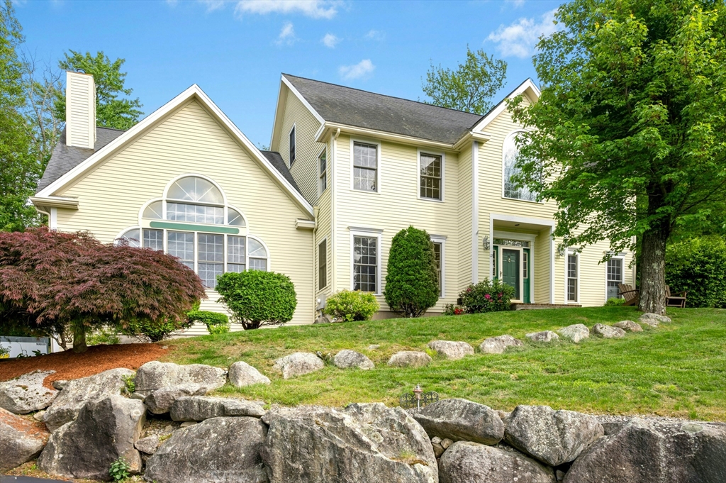 15 Keyes House Rd, Shrewsbury, Massachusetts, 5 Bedrooms Bedrooms, 11 Rooms Rooms,3 BathroomsBathrooms,Residential,For Sale,Keyes House Rd,73377536