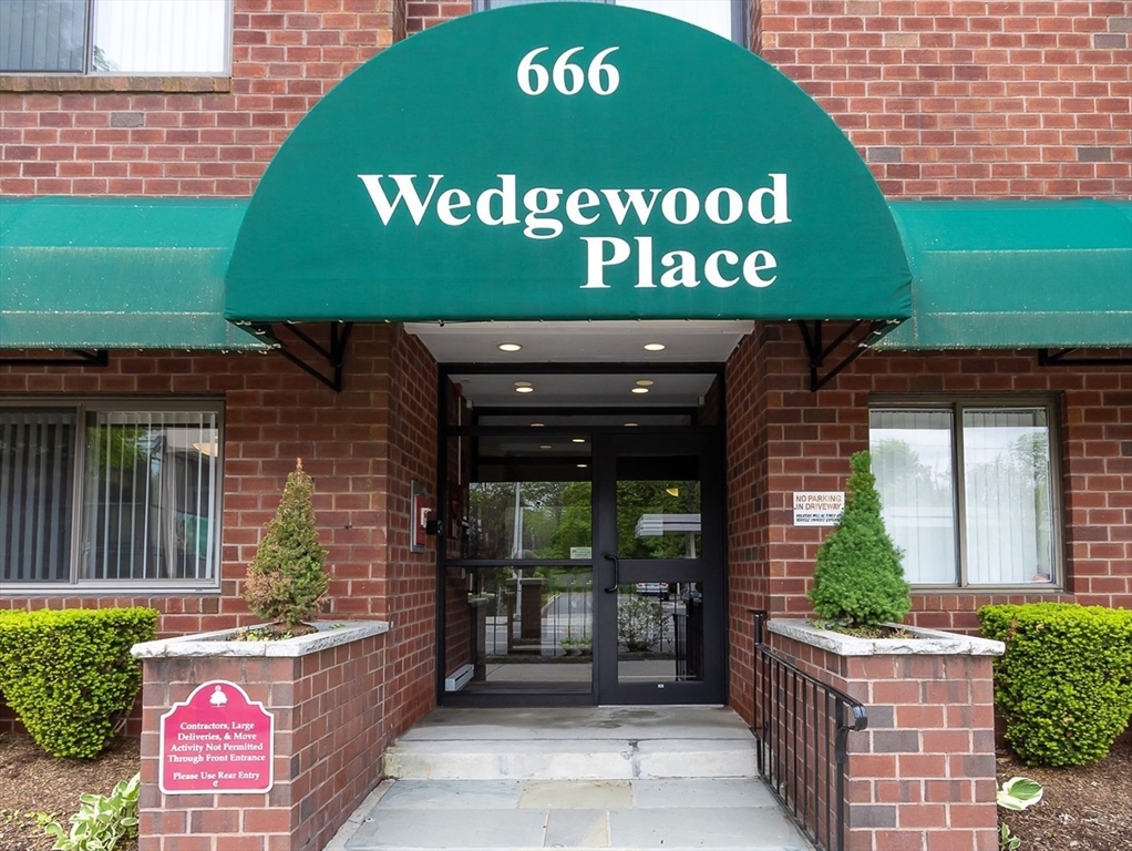 666 Main St, Winchester, Massachusetts, 2 Bedrooms Bedrooms, 5 Rooms Rooms,2 BathroomsBathrooms,Residential,For Sale,Main St,73380836