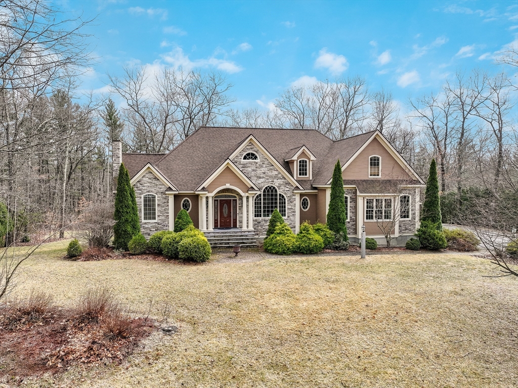 7 Buckhide Rd, Windham, New Hampshire, 4 Bedrooms Bedrooms, 9 Rooms Rooms,3.5 BathroomsBathrooms,Residential,For Sale,Buckhide Rd,73380893