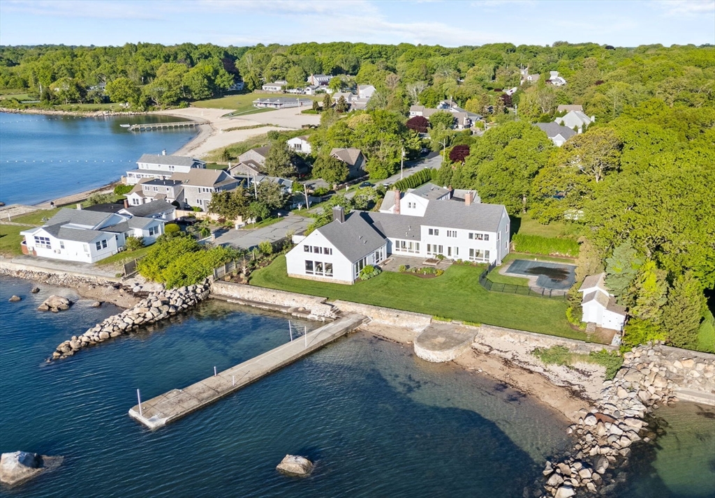 124 William St, Dartmouth, Massachusetts, 4 Bedrooms Bedrooms, 8 Rooms Rooms,4.5 BathroomsBathrooms,Residential,For Sale,William St,73380916