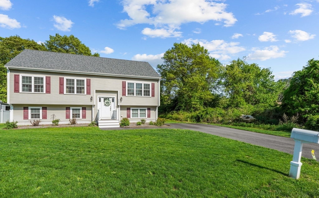 983 Stonegate Landing, Dighton, Massachusetts, 3 Bedrooms Bedrooms, 6 Rooms Rooms,2 BathroomsBathrooms,Residential,For Sale,Stonegate Landing,73380933