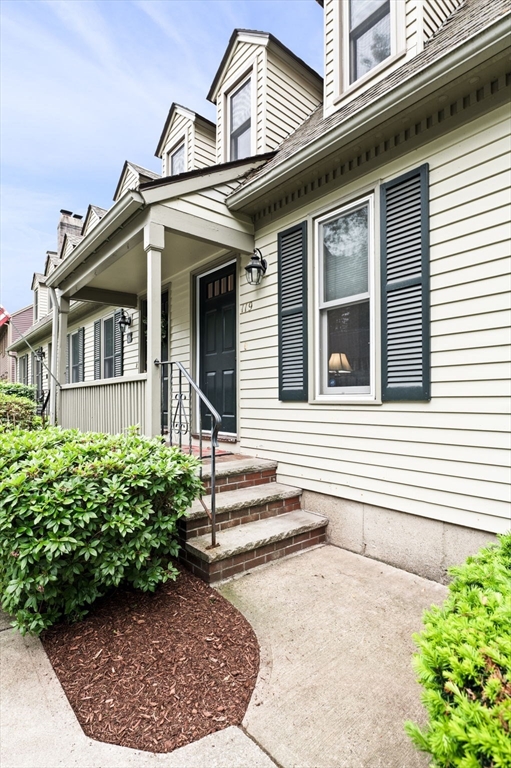 119 Wellman Ave, Chelmsford, Massachusetts, 2 Bedrooms Bedrooms, 4 Rooms Rooms,1.5 BathroomsBathrooms,Residential,For Sale,Wellman Ave,73380859