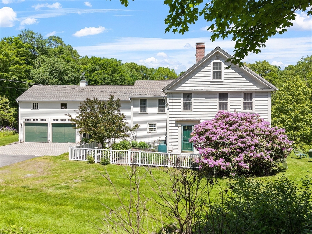 34 Fletcher Lane, Littleton, Massachusetts, 3 Bedrooms Bedrooms, 8 Rooms Rooms,1.5 BathroomsBathrooms,Residential,For Sale,Fletcher Lane,73381033