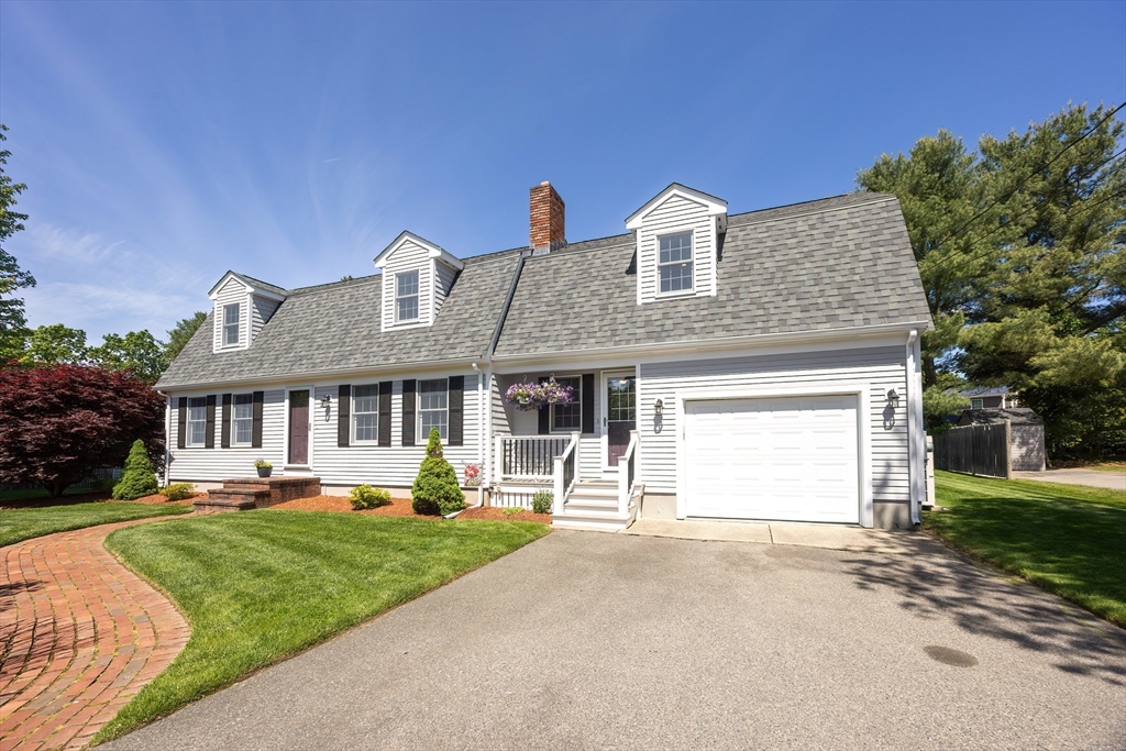 67 Jacap Dr, North Attleboro, Massachusetts, 4 Bedrooms Bedrooms, 8 Rooms Rooms,2 BathroomsBathrooms,Residential,For Sale,Jacap Dr,73380758