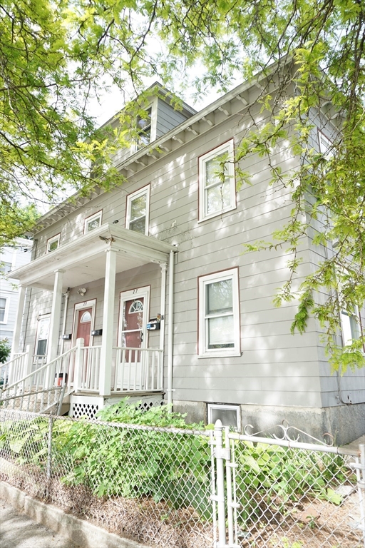 27 Bourne St, Lowell, Massachusetts, 7 Bedrooms Bedrooms, 16 Rooms Rooms,3.5 BathroomsBathrooms,Residential Income,For Sale,Bourne St,73381005