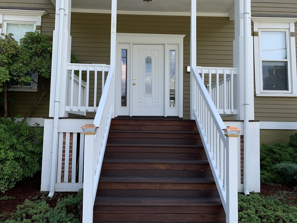 194 Auburn, Newton, Massachusetts, 5 Bedrooms Bedrooms, 10 Rooms Rooms,3 BathroomsBathrooms,Residential Lease,For Rent,Auburn,73381113