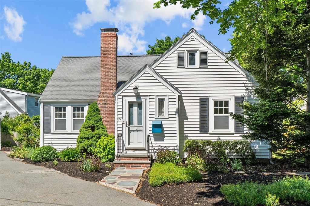 22 Euclid Road, Lynn, Massachusetts, 4 Bedrooms Bedrooms, 7 Rooms Rooms,2 BathroomsBathrooms,Residential,For Sale,Euclid Road,73381130