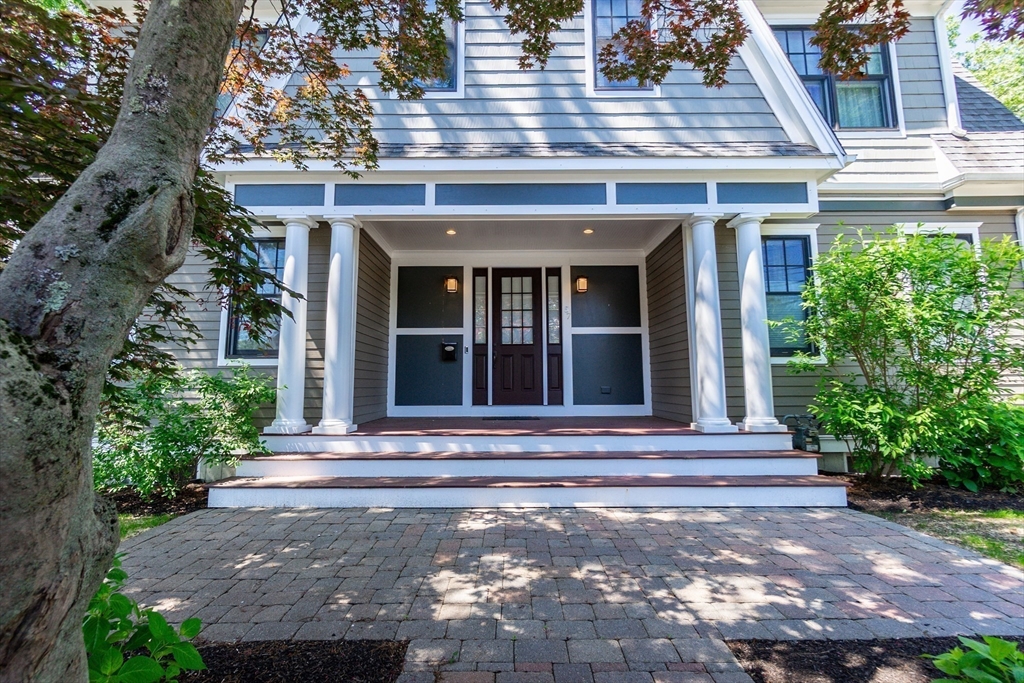 57 Walnut St, Newton, Massachusetts, 4 Bedrooms Bedrooms, 10 Rooms Rooms,5 BathroomsBathrooms,Residential,For Sale,Walnut St,73381230