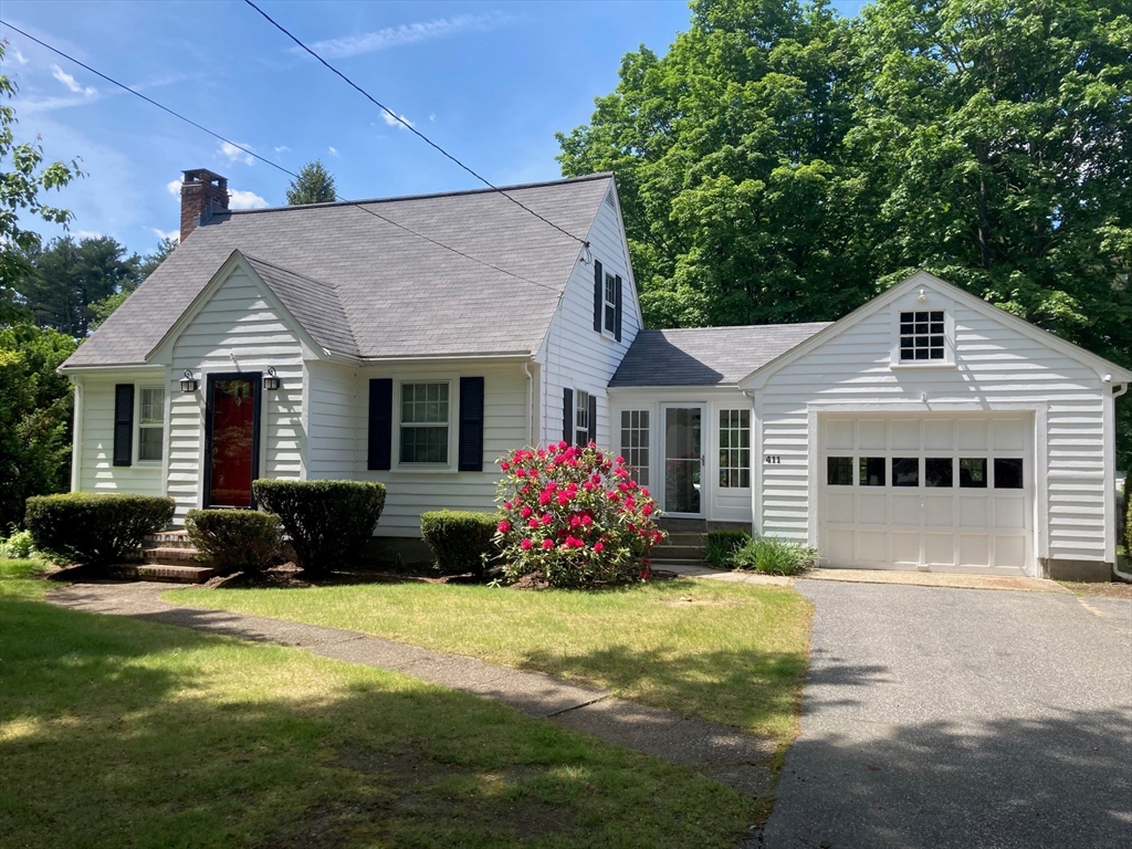 411 Brook St, Framingham, Massachusetts, 2 Bedrooms Bedrooms, 6 Rooms Rooms,1.5 BathroomsBathrooms,Residential,For Sale,Brook St,73381436