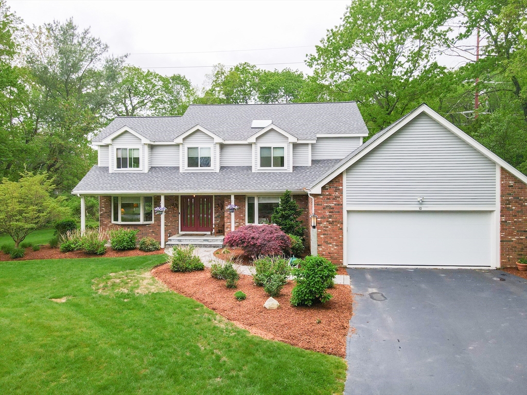10 Grover Rd, Ashland, Massachusetts, 4 Bedrooms Bedrooms, 11 Rooms Rooms,3.5 BathroomsBathrooms,Residential,For Sale,Grover Rd,73381392