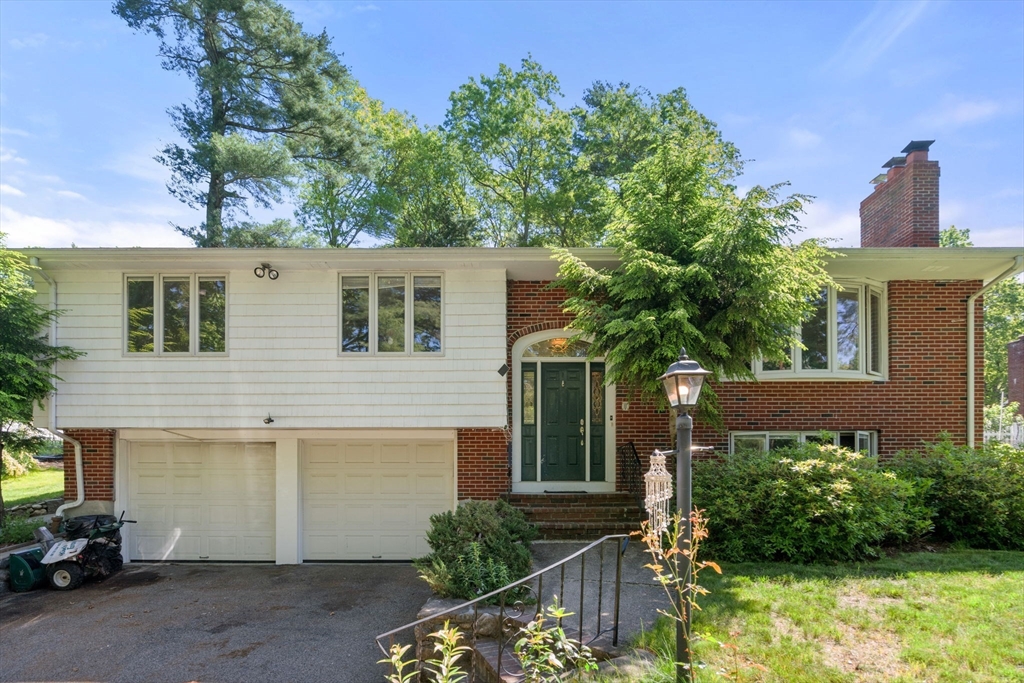 618 Canton St, Westwood, Massachusetts, 3 Bedrooms Bedrooms, 7 Rooms Rooms,2.5 BathroomsBathrooms,Residential,For Sale,Canton St,73381653