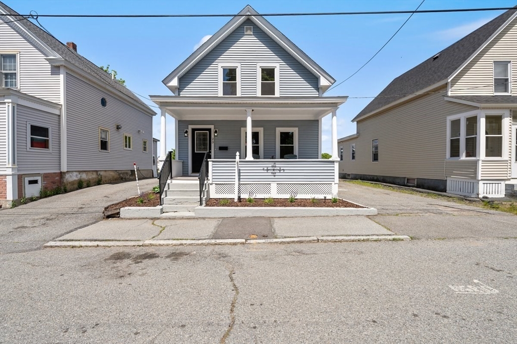 23 Dracut Street, Lowell, Massachusetts, 4 Bedrooms Bedrooms, 8 Rooms Rooms,1 BathroomBathrooms,Residential,For Sale,Dracut Street,73381680