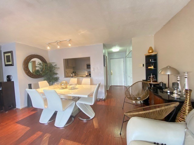 7 Weld St., Framingham, Massachusetts, 2 Bedrooms Bedrooms, 5 Rooms Rooms,1 BathroomBathrooms,Residential,For Sale,Weld St.,73381700