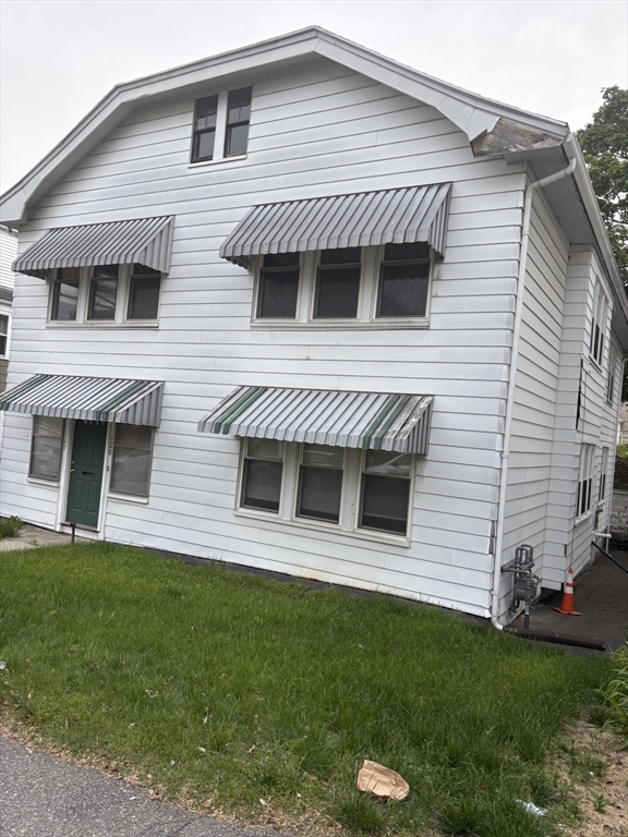 126 Ingleside Ave, Worcester, Massachusetts, 2 Bedrooms Bedrooms, 5 Rooms Rooms,0.5 BathroomBathrooms,Residential Lease,For Rent,Ingleside Ave,73381793
