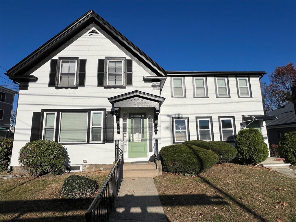 38-40 Guild St, Norwood, Massachusetts, 1 Bedroom Bedrooms, 3 Rooms Rooms,1 BathroomBathrooms,Residential Lease,For Rent,Guild St,73381738