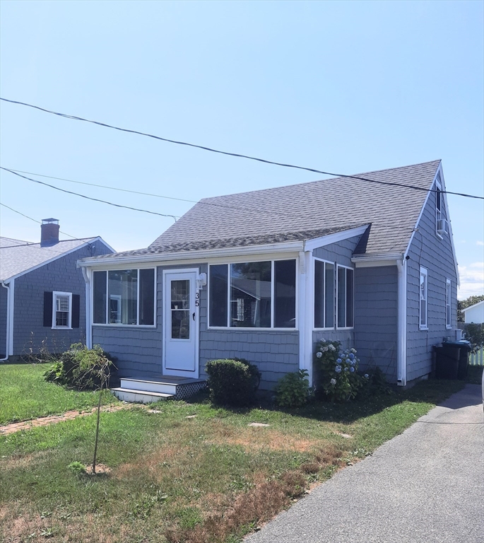 35 Everson Rd., Marshfield, Massachusetts, 3 Bedrooms Bedrooms, 6 Rooms Rooms,1 BathroomBathrooms,Residential Lease,For Rent,Everson Rd.,73382074