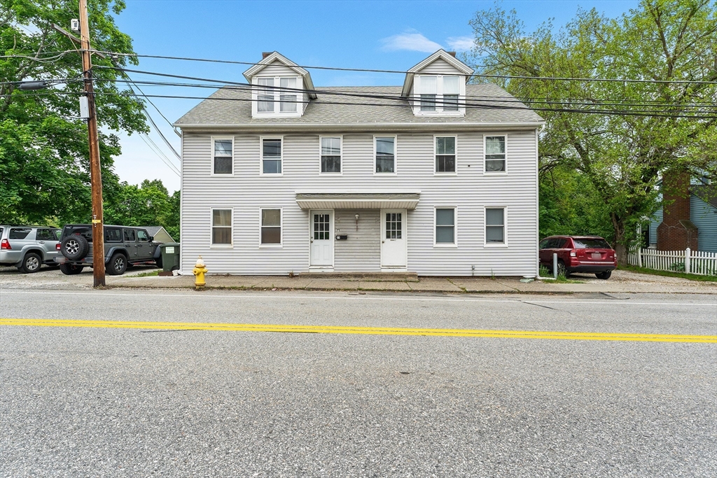 71-77 Fletcher St, Northbridge, Massachusetts, 4 Bedrooms Bedrooms, 16 Rooms Rooms,4 BathroomsBathrooms,Residential Income,For Sale,Fletcher St,73381961