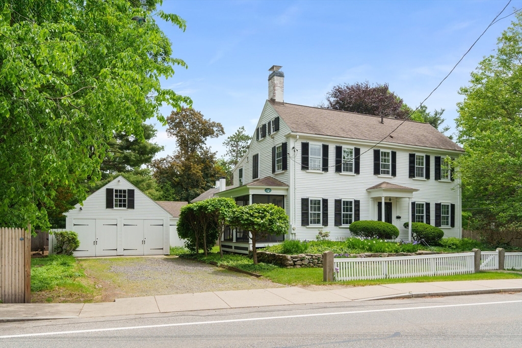 120 Court St, Dedham, Massachusetts, 4 Bedrooms Bedrooms, 10 Rooms Rooms,3.5 BathroomsBathrooms,Residential,For Sale,Court St,73382189