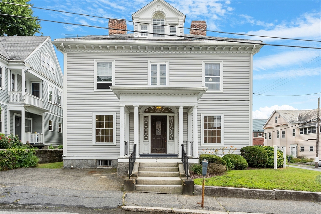 61 Fox St, Fitchburg, Massachusetts, 6 Bedrooms Bedrooms, 14 Rooms Rooms,3.5 BathroomsBathrooms,Residential Income,For Sale,Fox St,73382243