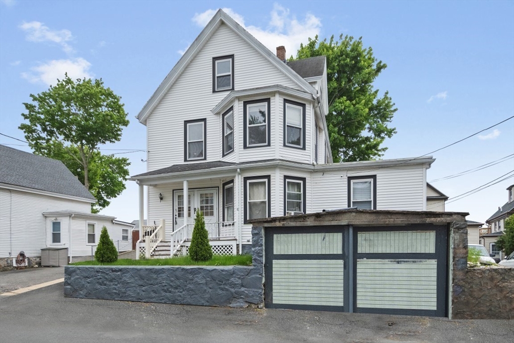 45-47 Crescent Street, Swampscott, Massachusetts, 6 Bedrooms Bedrooms, 12 Rooms Rooms,2.5 BathroomsBathrooms,Residential Income,For Sale,Crescent Street,73382369