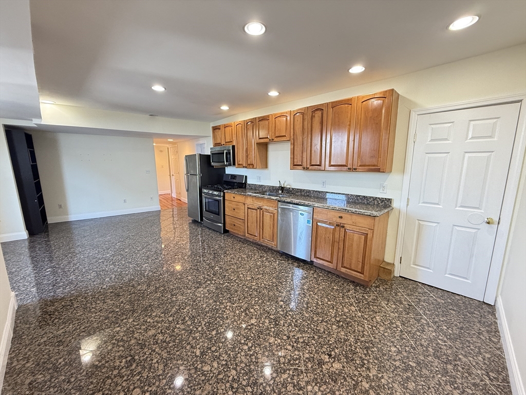 23 Forest St., Medford, Massachusetts, 4 Bedrooms Bedrooms, 8 Rooms Rooms,2 BathroomsBathrooms,Residential Lease,For Rent,Forest St.,73382404