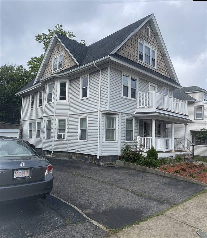220-222 North Beacon Street, Watertown, Massachusetts, 2 Bedrooms Bedrooms, 5 Rooms Rooms,1 BathroomBathrooms,Residential Lease,For Rent,North Beacon Street,73382461