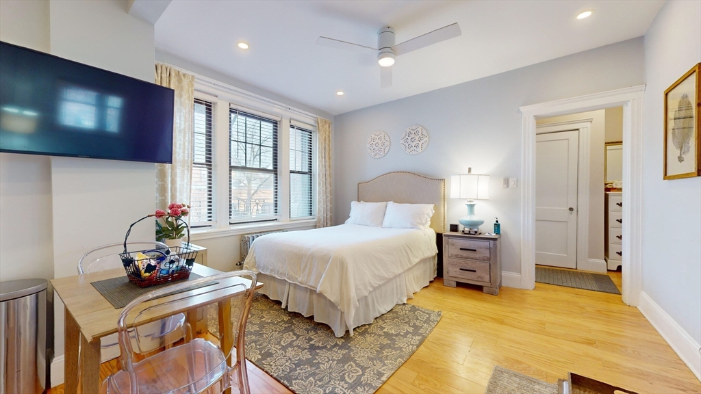 185 Chestnut Hill Ave, Boston, Massachusetts, 2 Rooms Rooms,1 BathroomBathrooms,Residential Lease,For Rent,Chestnut Hill Ave,73382611