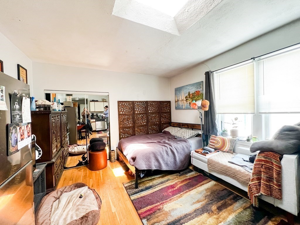 1427 Commonwealth Ave, Boston, Massachusetts, 2 Rooms Rooms,1 BathroomBathrooms,Residential Lease,For Rent,Commonwealth Ave,73382699