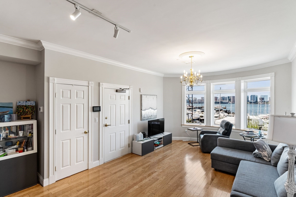 5 Brigham Street, Boston, Massachusetts, 3 Bedrooms Bedrooms, 5 Rooms Rooms,2.5 BathroomsBathrooms,Residential,For Sale,Brigham Street,73382835