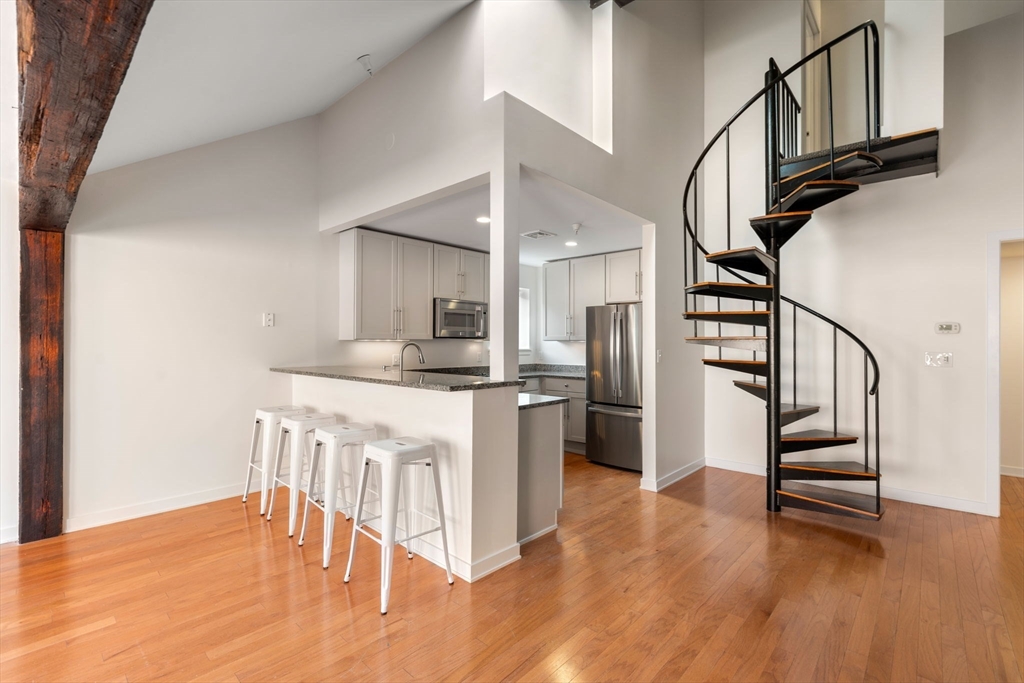 57 North Washington St, Boston, Massachusetts, 3 Bedrooms Bedrooms, 5 Rooms Rooms,3 BathroomsBathrooms,Residential Lease,For Rent,North Washington St,73382705