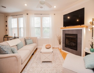 1008 Tremont St, Boston, Massachusetts, 2 Bedrooms Bedrooms, 6 Rooms Rooms,2 BathroomsBathrooms,Residential Lease,For Rent,Tremont St,73382703