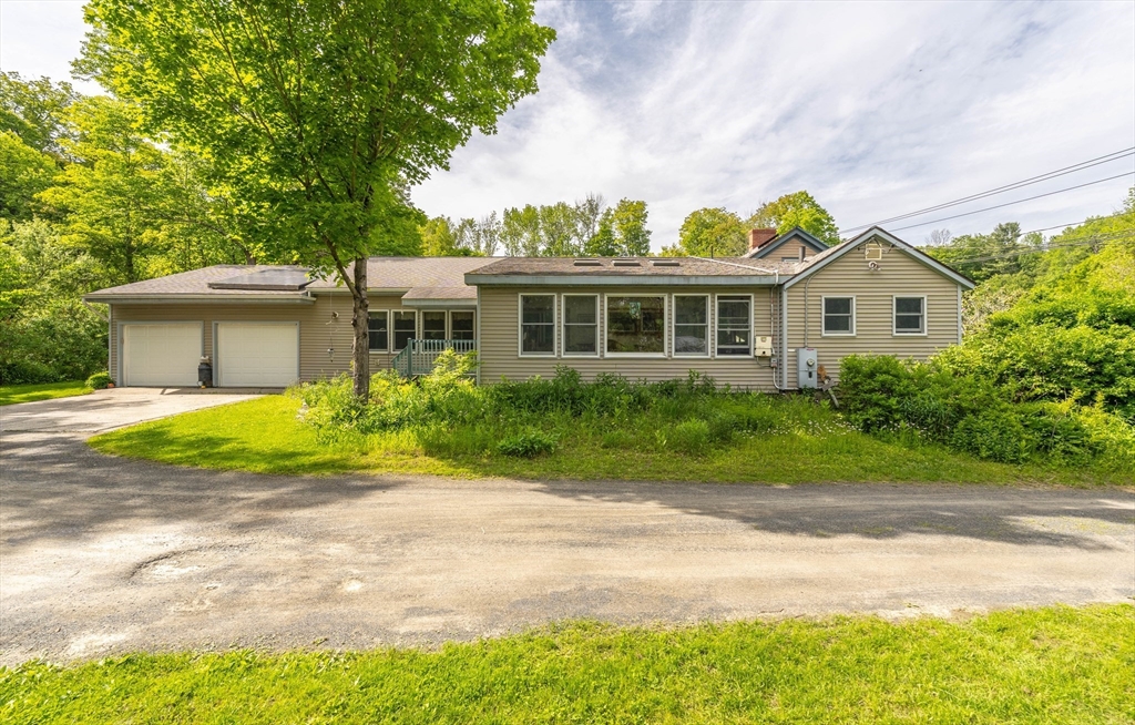 52 Searle Rd, Huntington, Massachusetts, 3 Bedrooms Bedrooms, 12 Rooms Rooms,3.5 BathroomsBathrooms,Residential,For Sale,Searle Rd,73382865