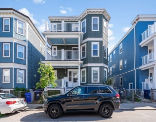 21 Sudan Street, Boston, Massachusetts, 9 Bedrooms Bedrooms, 18 Rooms Rooms,3 BathroomsBathrooms,Residential Income,For Sale,Sudan Street,73383019