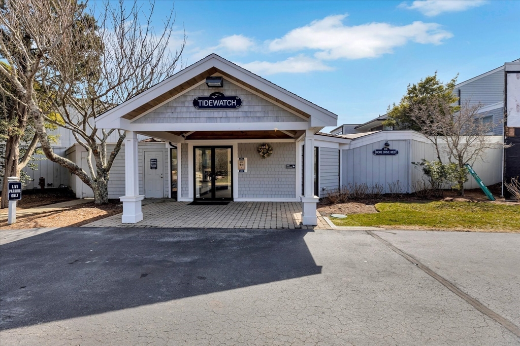 94 Shore Drive, Mashpee, Massachusetts, 1 Bedroom Bedrooms, 3 Rooms Rooms,1 BathroomBathrooms,Residential,For Sale,Shore Drive,73383061