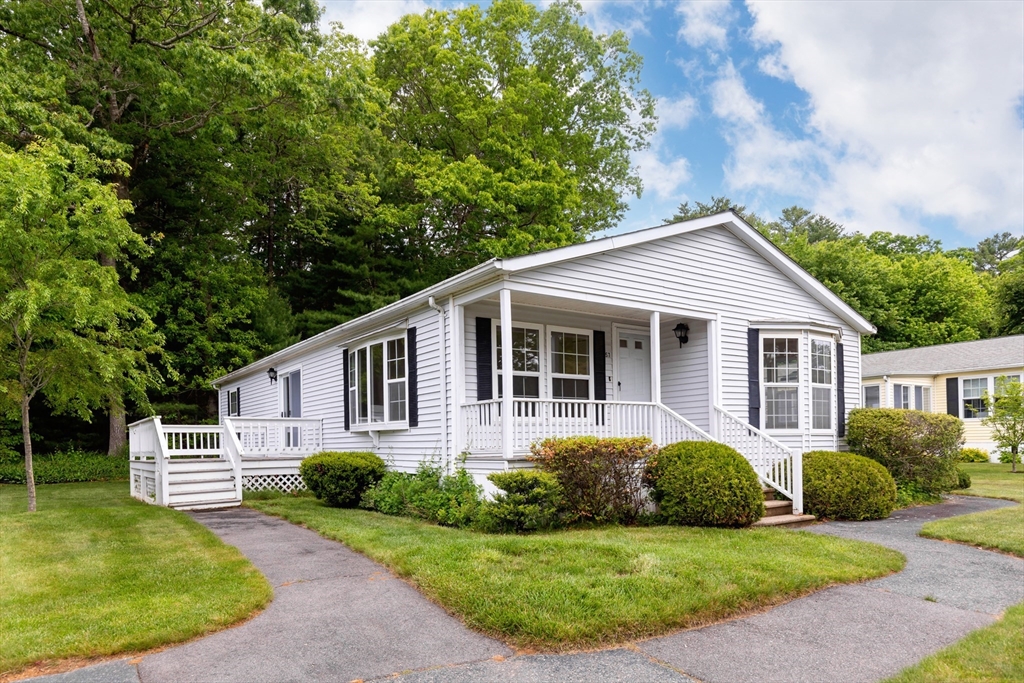57 Mountain Ash Dr, Kingston, Massachusetts, 3 Bedrooms Bedrooms, 6 Rooms Rooms,2 BathroomsBathrooms,Residential,For Sale,Mountain Ash Dr,73382944