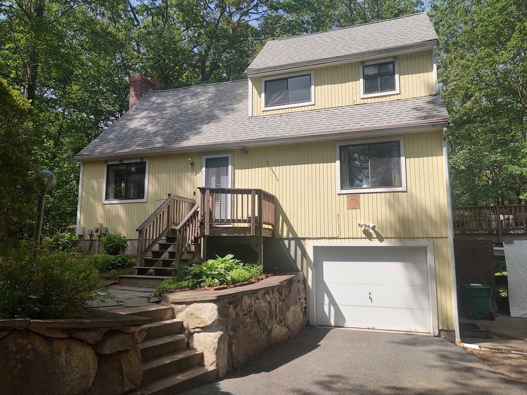 16 Hundred Oaks Ln, Ashland, Massachusetts, 2 Bedrooms Bedrooms, 5 Rooms Rooms,2 BathroomsBathrooms,Residential Lease,For Rent,Hundred Oaks Ln,73383119