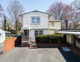 224-232 Caroline, New Bedford, Massachusetts, 8 Bedrooms Bedrooms, 20 Rooms Rooms,6 BathroomsBathrooms,Residential Income,For Sale,Caroline,73383213