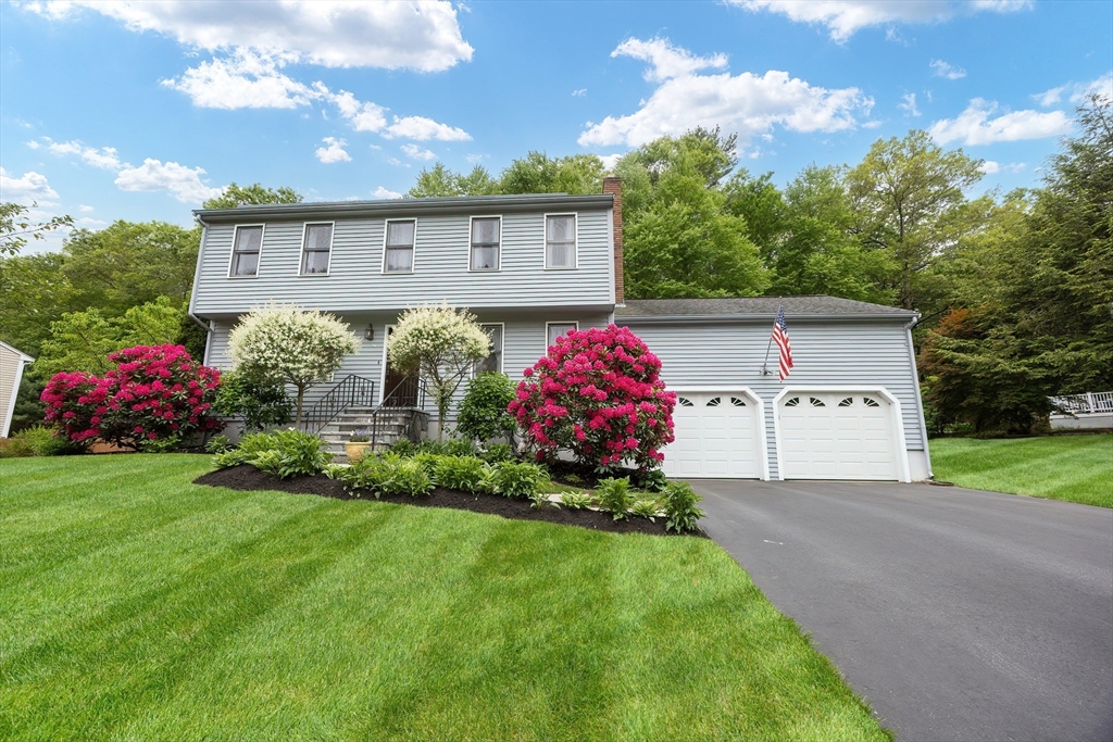 36 Hammond Rd, Hopedale, Massachusetts, 3 Bedrooms Bedrooms, 6 Rooms Rooms,1.5 BathroomsBathrooms,Residential,For Sale,Hammond Rd,73383249