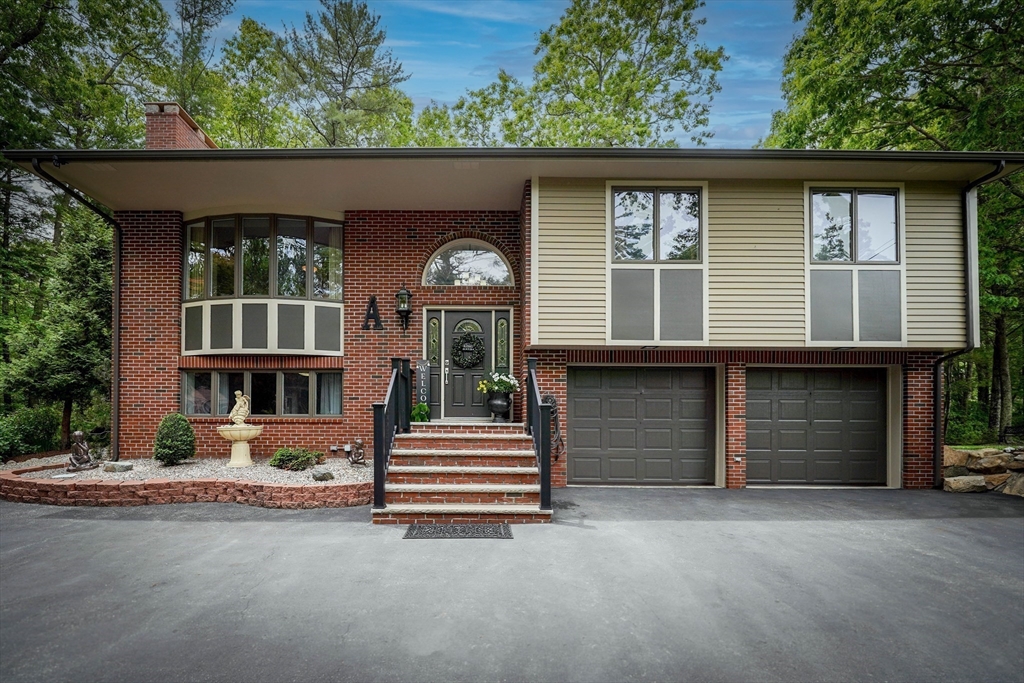 597 Fisher Rd, Dartmouth, Massachusetts, 3 Bedrooms Bedrooms, 5 Rooms Rooms,2.5 BathroomsBathrooms,Residential,For Sale,Fisher Rd,73381599