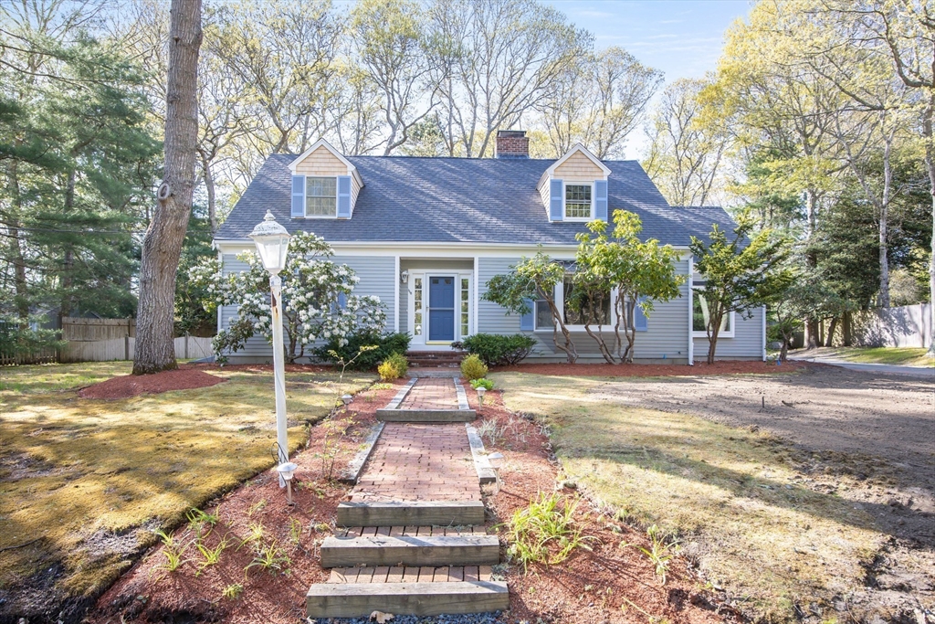 1118 Bumps River, Barnstable, Massachusetts, 3 Bedrooms Bedrooms, 7 Rooms Rooms,3.5 BathroomsBathrooms,Residential,For Sale,Bumps River,73383319