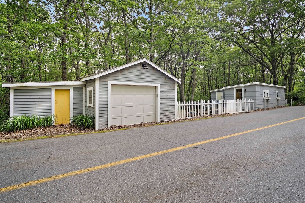 313 Whiley Rd + 0 York Trail, Groton, Massachusetts, 1 Bedroom Bedrooms, 3 Rooms Rooms,1 BathroomBathrooms,Residential,For Sale,Whiley Rd + 0 York Trail,73383350